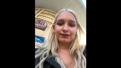 milkyy_wway @ stripchat on 20241027