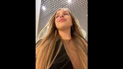 mur_girl @ stripchat on 20241027