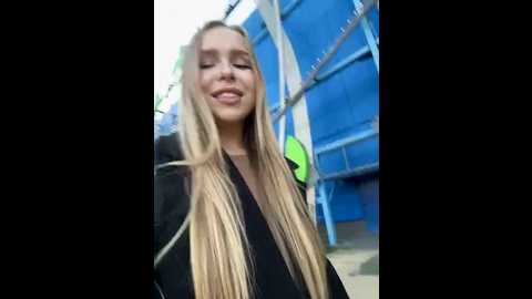 mur_girl @ stripchat on 20241027