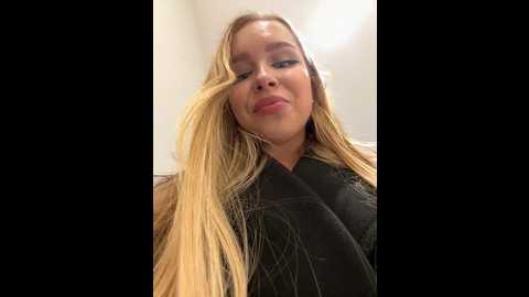 mur_girl @ stripchat on 20241027