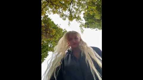 milkyy_wway @ stripchat on 20241028