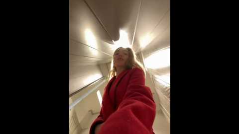 miss_elfie @ stripchat on 20241028