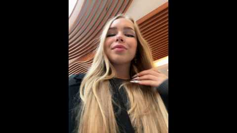 mur_girl @ stripchat on 20241028