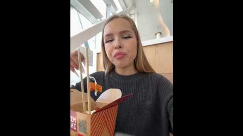 mur_girl @ stripchat on 20241028