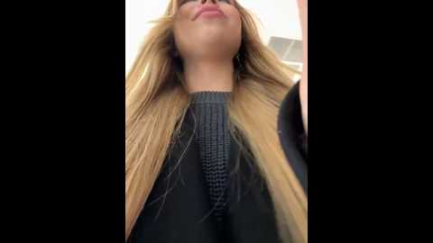mur_girl @ stripchat on 20241028