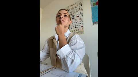 streetdoll @ stripchat on 20241028