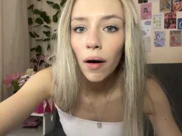 sweetie_blondie @ stripchat on 20241029