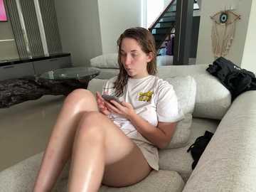 nura_n_sarah @ stripchat on 20241031