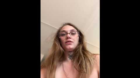 chloetease @ stripchat on 20241101