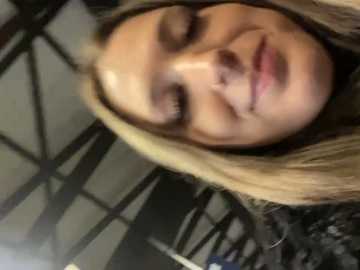 miia_lynn @ stripchat on 20241101