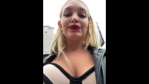milkyy_wway @ stripchat on 20241101