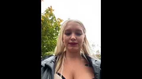 milkyy_wway @ stripchat on 20241101