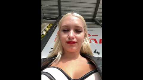 milkyy_wway @ stripchat on 20241101