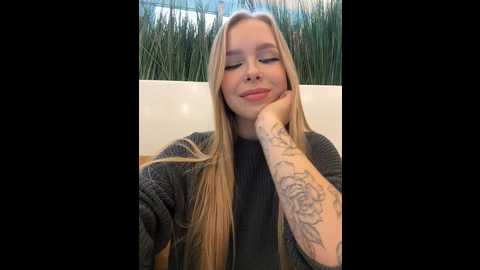 mur_girl @ stripchat on 20241101