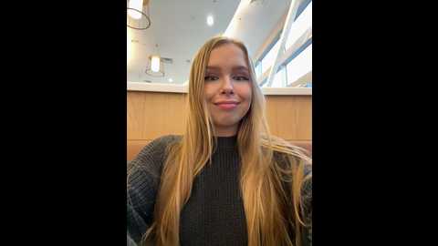 mur_girl @ stripchat on 20241101