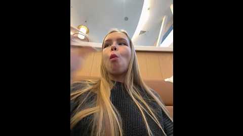 mur_girl @ stripchat on 20241101