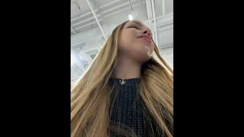 mur_girl @ stripchat on 20241101