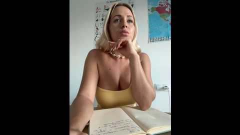streetdoll @ stripchat on 20241101