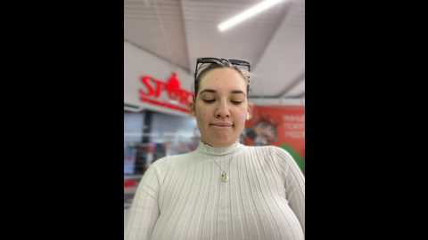 holly_molii @ stripchat on 20241102
