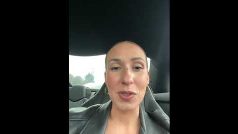 lola_tentatiion @ stripchat on 20241102