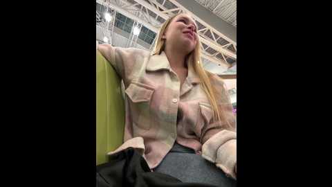 mur_girl @ stripchat on 20241102