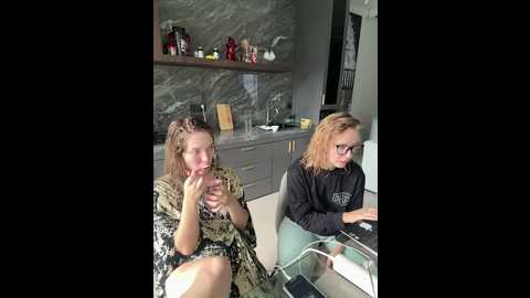 nura_n_sarah @ stripchat on 20241102
