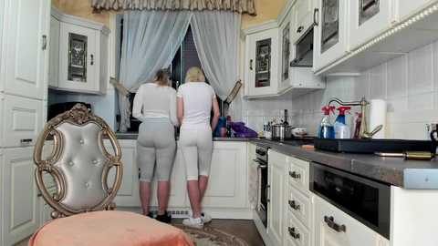 tunderose1 @ stripchat on 20241102