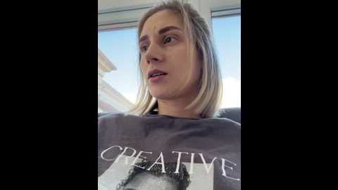 feral_berry_8133 @ stripchat on 20241103
