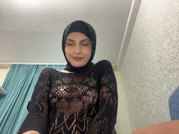 gumusguray @ stripchat on 20241103
