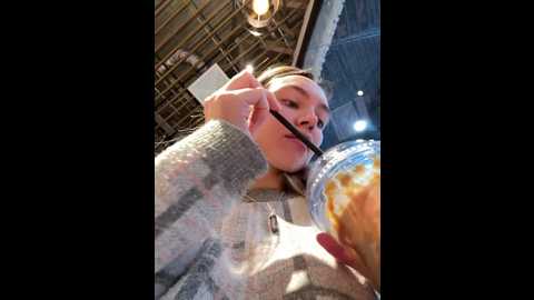 miss_elfie @ stripchat on 20241103