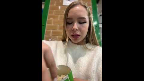 mur_girl @ stripchat on 20241103