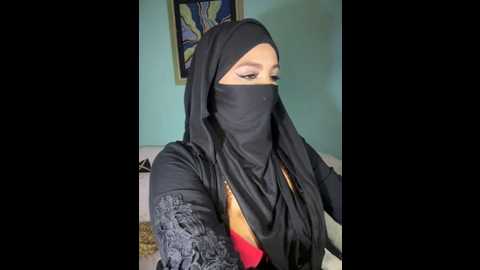 zeynep_lahsen