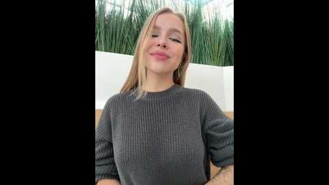 mur_girl @ stripchat on 20241104