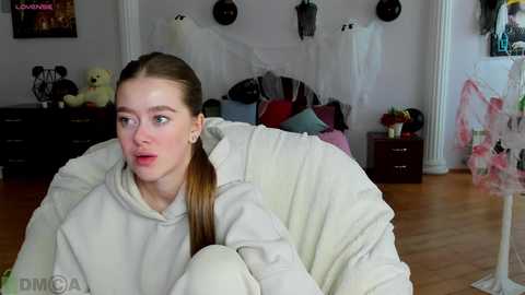 eva_lee__