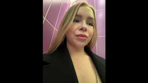 mur_girl @ stripchat on 20241105
