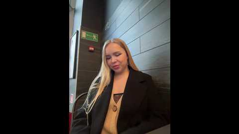 mur_girl @ stripchat on 20241105