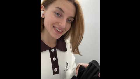 _angelari_ @ stripchat on 20241106