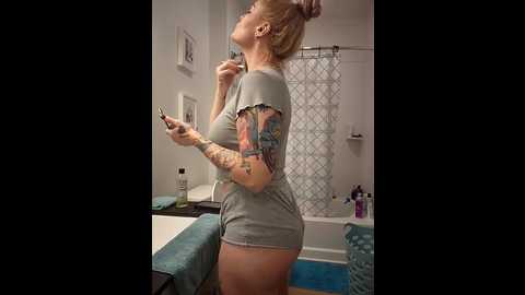 hollytattoo @ stripchat on 20241106