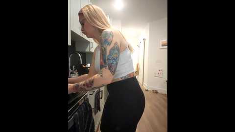 hollytattoo @ stripchat on 20241106