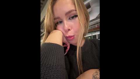 mur_girl @ stripchat on 20241106