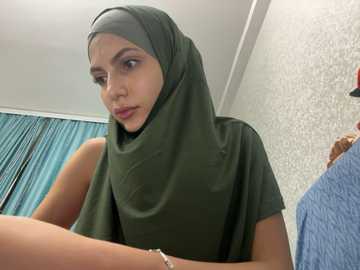 gumusguray @ stripchat on 20241107