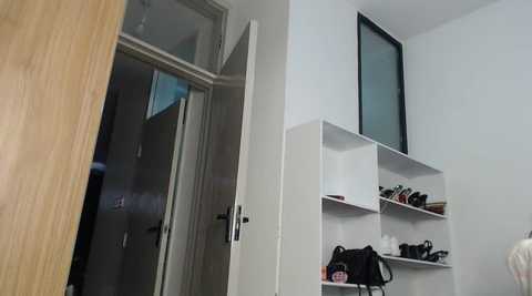 peeky_pinky @ stripchat on 20241107