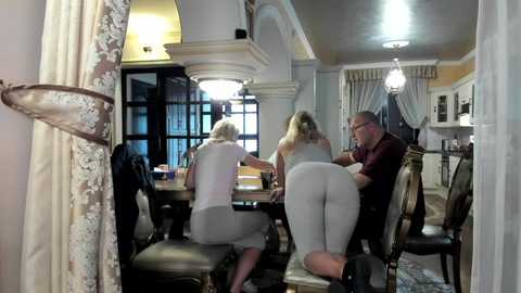 tunderose1 @ stripchat on 20241107