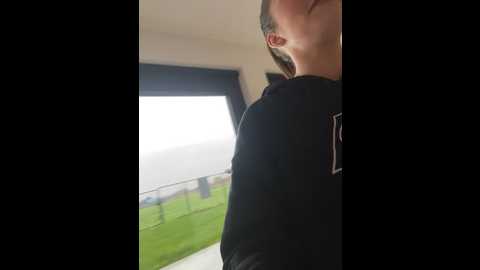 lola_tentatiion @ stripchat on 20241108