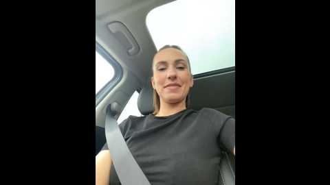 lola_tentatiion @ stripchat on 20241108