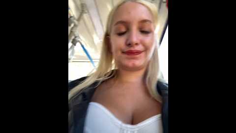 milkyy_wway @ stripchat on 20241108