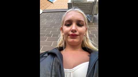 milkyy_wway @ stripchat on 20241108