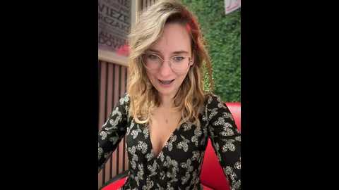 the_snowwhitee @ stripchat on 20241110