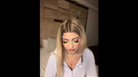yaramoon_ @ stripchat on 20241110