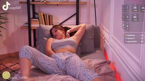 liya_gold_ @ stripchat on 20241111